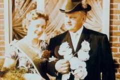 1958 Franz Börger (1914 - 1967) und Cäcilia Börger geb. Halinde  Hofstaat: Josef und Maria Peters, Bernhard und Maria Hülsmann.