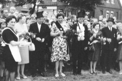 1967 Heinrich Pelster (1915 - 1969) und Maria Pelster geb. Ackers (1920 - 1995)  Hofstaat (v.l.): Bernhard und Helene Keuper, Johannes und Maria Lodde (nicht im Bild).