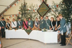 1993 Franz-Josef Lüttecke und Andrea Schulte verh. Decker  Hofstaat (v.l.): Klaus und Petra Schulte, Reinhold Markfort und Marion Böcker, Ralf Westbrock und Brigitte Pelkmann, Christian Böcker und Astrid Bentmann.