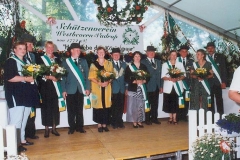 2000 Johannes Ahlbrandt und Elfriede Ahlbrandt geb. Paschen  Hofstaat (v.l.): Werner und Martina Lehmkuhl, Michael und Margret Döbbeler, Hans und Irmgard Schulte, Hubert und Mechthild Severt.