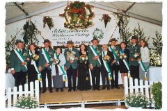 2002 Werner Schlautmann und Brigitte Schlautmann-Koch geb. Striewe  Hofstaat(v.l.): Thomas und Jutta Nosthoff, Berthold und Renate Wewelkamp, Alfred und Mechthild Tünte-Spielbrink, Klaus und Monika Tepper.