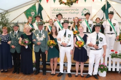 2019-2021 Sascha Marktfort Wiegert und Therese Plewe  Hofstaat (v.l.): Laura Dienhart und Hendrik Wieger, Steffen Webelsiep und Lena Surel, Oliver Hollmann und Anna-Maria Hahn, Andre Schulze Hobeling und Heike Schulze Hobeling.